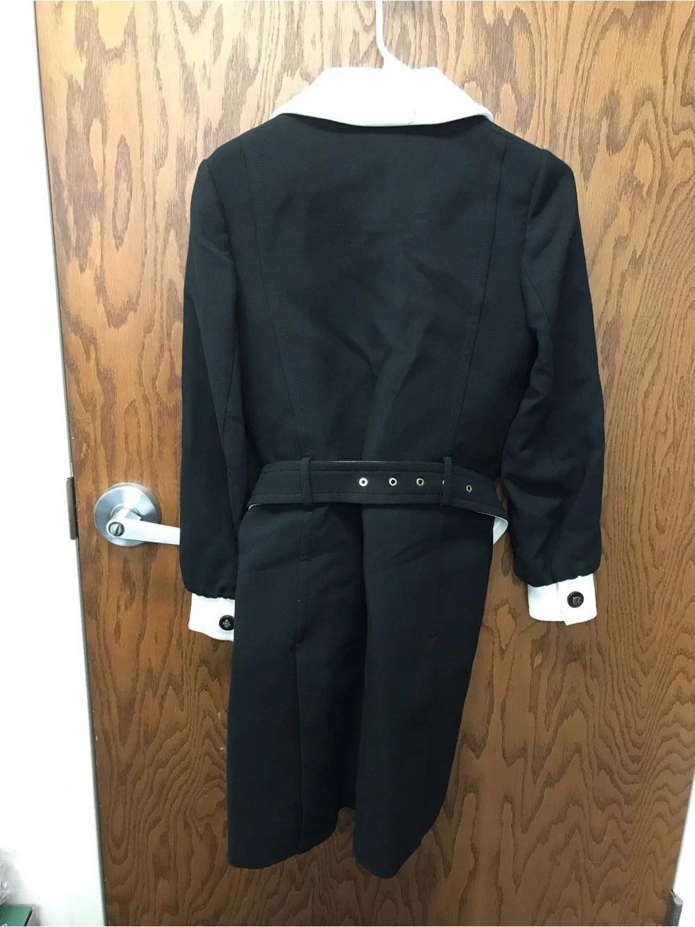 Kate Spade New York Black Trench Coat with contrasting white collar and cuffs 00